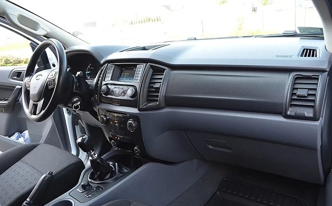 Ford Ranger cena 85000 przebieg: 132800, rok produkcji 2016 z Gąbin małe 326